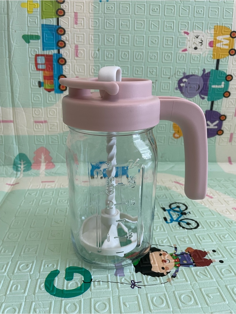 Papablic Glass Formula Pitcher